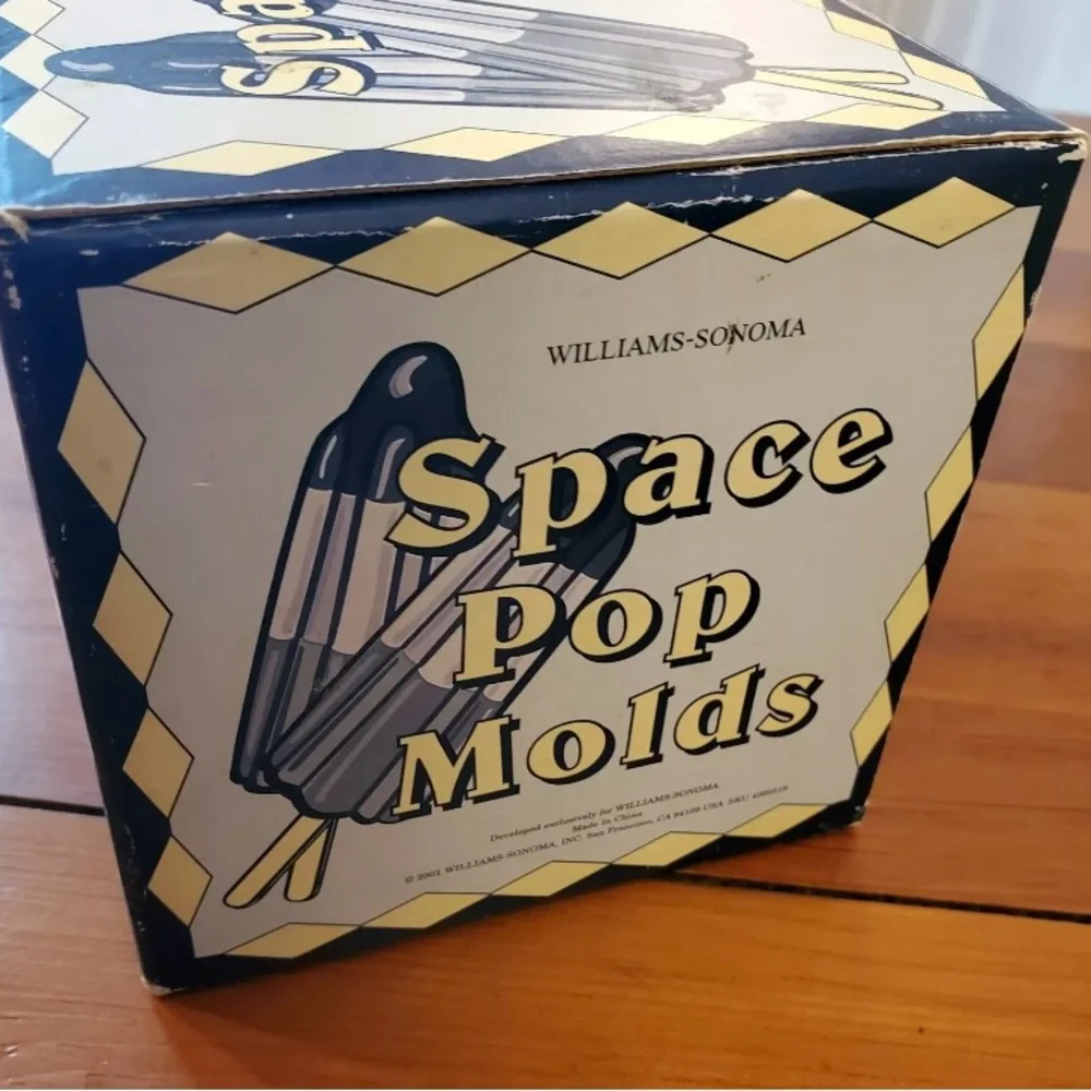 Williams Sonoma Space Pop Molds - Blue and Cream Box